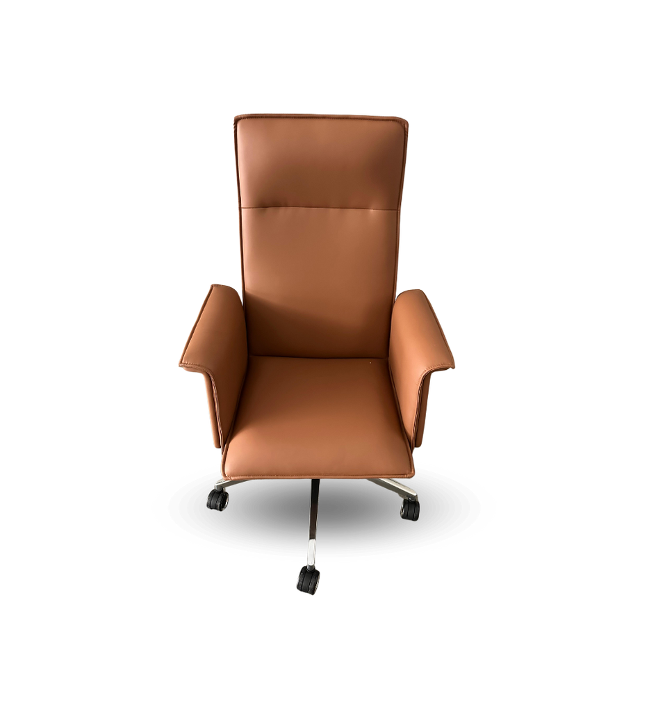 Silla Ejecutiva MG-PY-009-A1-PU De Cuerina Terminaciones Elegantes Color Cafe