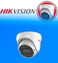 Camara Hikvision Torreta Turbo 2 MPX Varifocal 2.7-13mm IP67 Iluminacion 40 de IR 12V 4 Hibrido DS-2CE79D0T-VFIT3F